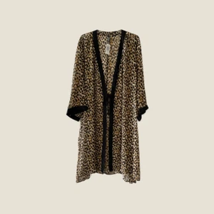 Torrid Cover Up Swim Kimono Black Animal Print Sz 2 2X New - Picture 1 of 3