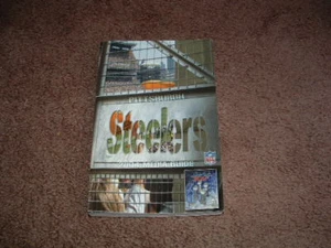 PITTSBURGH STEELERS 2004 TEAM MEDIA GUIDE a - Picture 1 of 2