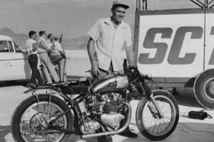 Triumph 650 Thunderbird Land Speed Record Motorrad Joe Dudek 1958 Bonneville  - Bild 1 von 1