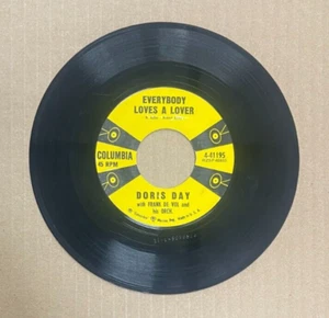 DORIS DAY COLUMBIA RECORDS 45 EVERYBODY LOVES A LOVER/INSTANT LOVE 41195 - Picture 1 of 2