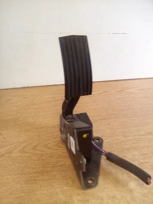 2020 International LT Throttle Pedal 81210-0160 - Image 1 of 4