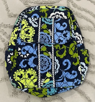 Mochila pequeña Vera Bradley Where’s Mickey azul/verde de los parques de Disney Foto 1 de 4