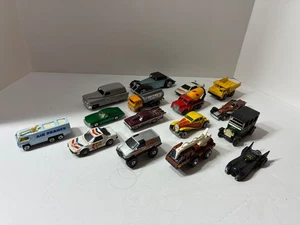 Vintage Spielzeugauto Konvolut. Viele Marken Hot Wheels, Matchbox, Tomica, Chubb, Corgi, ect - Bild 1 von 9