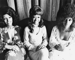 Three Degrees 10" x 8" Photograph no 32 - Imagen 1 de 1