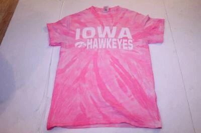 Camiseta para mujer Iowa Hawkeyes S Tie-Dye (rosa) Gildan Foto 1 de 3