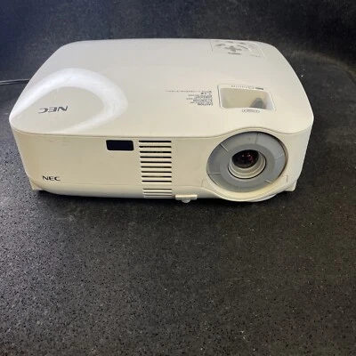 NEC MultiSync VT580 Portable LCD 2000 ANSI Lumens Projector 1000-1999 Lamp Hours - Image 1 of 4