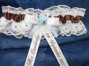PERSONALISED CHOCOLATE BROWN BRIDES WEDDING GARTER WITH 'SOMETHING BLUE' IN BOX  - Picture 1 of 3