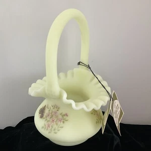 FENTON SATIN CUSTARD URANIUM BASKET HP PINK FLOWERS ORIGINAL LABEL & TAG Signed - Picture 1 of 8
