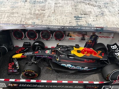 New MAISTO TECH 1:10 R/C RED BULL FORMULA 1 RACING RB19 - MAX VERSTAPPEN - Image 1 of 4