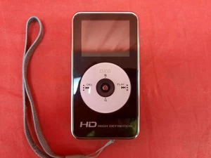 DXG 567V HD Camcorder mit 1,7 Zoll Hi-Res LCD und 2x Zoom Schwarz Kamera 0148 - Bild 1 von 3