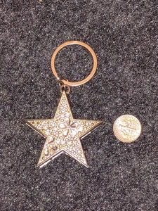 SILVER TONE  3D STAR SHAPED KEYCHAIN - Picture 1 of 3