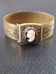 Vintage Victorian Revival Buckle Bracelet Cameo Brass Ornate Floral - Bild 1 von 13