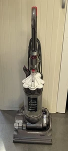 DC 33 Stubborn White Dyson Upright Vacuum Cleaner Hoover Carpet Cleaner - Picture 1 of 7