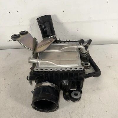 Intercooler de admisión derecha motor infiniti q50 2021 OEM  Foto 1 de 4