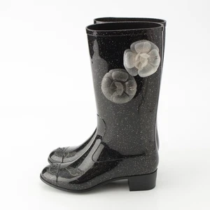 Stivali da pioggia CHANEL Camellia Coco Mark neri glitter quasi inutilizzati EU36 rari con borsa - Foto 1 di 10