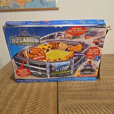 Sunny Anderson's Infladium Snack Stadium Super Bowl suministros de fiesta Foto 1 de 4