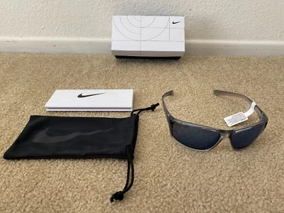 Gafas de sol para hombre Nike Adrenaline EV1134-014 gris transparente azul espejado Lenes con caja Foto 1 de 4