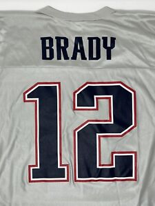 Tom Brady New England Patriots NFL Players Silver Football Jersey (M)