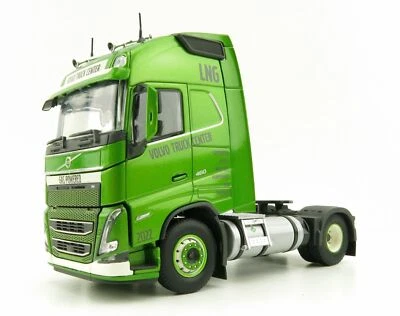 Tekno 77037 Volvo Globetrotter XL 4x2 LNG Prime Mover Gas Powered VTC Scale 1:50 - Image 1 of 4