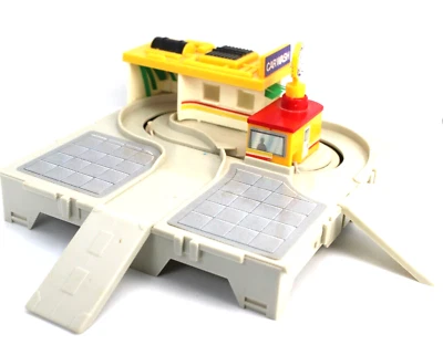 Vintage 1987 Galoob Micro Machines Travel City CAR WASH Playset - COMPLETE CLEAN - Image 1 of 4