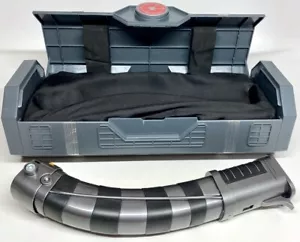 Disney Star Wars Galaxys Edge Asajj Ventress Legacy Lichtschwertgriff LESEN siehe Bild - Bild 1 von 4