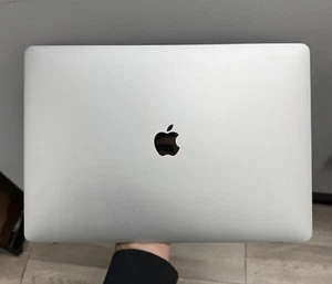 OEM Macbook Pro Retina 15" A1990 2018 LCD Screen Assembly Silver See Pics - Picture 1 of 12