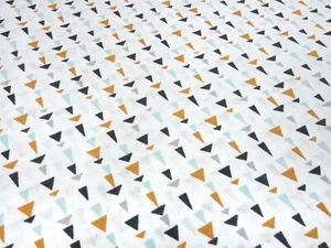 Stoff Baumwolle Popeline Dreiecke grafische Muster weiß mint braun Kleiderstoff - Bild 1 von 4