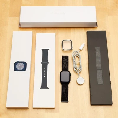 APPLE Watch Series 8 LTE GPS + CELULLAR 45 mm Midnight Alu + Extras + OVP - Bild 1 von 4