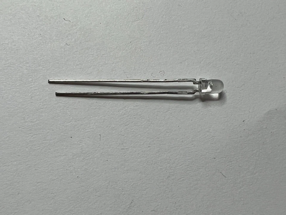 100pcs of MV5153 Single Color LED, Orange, Diffused, T-1 3/4, 4.825mm - Image 1 of 1