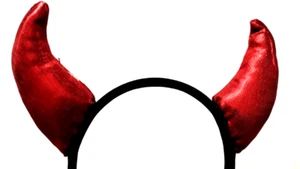 Red Headband DEVIL Metallic Horns small satin cape TEEN COSTUME Petite Size - Picture 1 of 14
