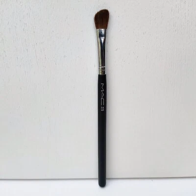 MAC 275 Medium Angled Shading Brush, Brand New! - Image 1 of 4
