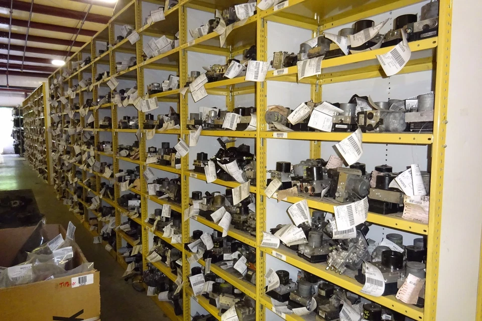 Bomba de freio antibloqueio abs 2006 2007 Infiniti M45 Sport fabricante de equipamento original (RWD) - Imagem 1 de 1