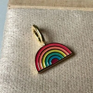 Charm Parker Arcobaleno Gorjana Nuovo Ottone Placcato Oro 18k Smalto Dipinto a Mano - Foto 1 di 3