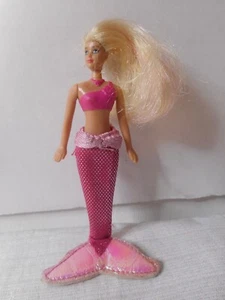 McDonalds Happy Meal Spielzeug 2010 Barbie in einer Meerjungfrau Geschichte Surfer Merliah rosa Schwanz - Bild 1 von 9