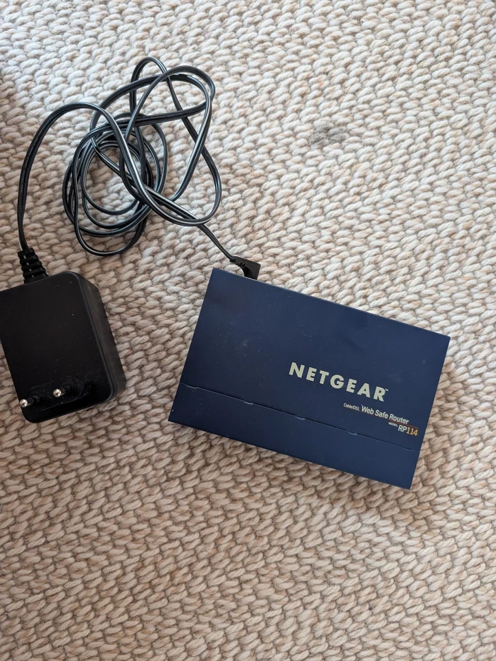 NETGEAR Web Safe Router RP114  (incl. Netzteil) - Bild 1 von 1
