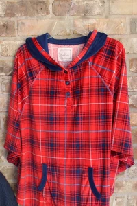 Cuddl Duds Damen Cape Poncho mit Fledermausflügelärmeln groß dunkelblau rot kariert WEICH - Bild 1 von 15