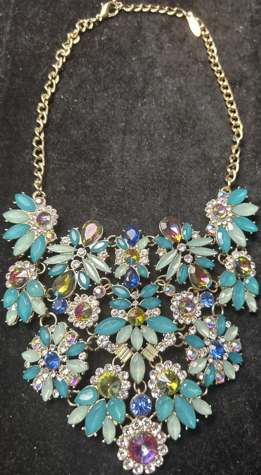 娜塔莎五颜六色的水晶花卉围兜声明项链金色  — 第 1/4 张图片