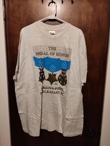 Medal Of Honor Ode Silkscreen Illustration XXL Gray T-shirt Patriots Point SC - Bild 1 von 5