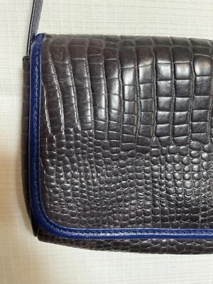 Hermoso cocodrilo púrpura vintage Carlos Falchi raro recortado con cobalto Foto 1 de 4