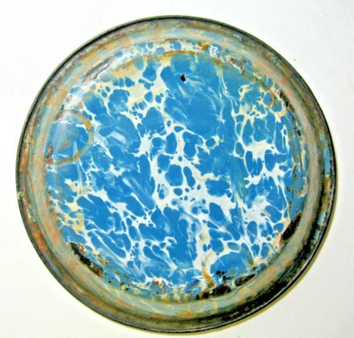 Vintage Blue & White Swirl Graniteware Pie Plate - Image 1 of 2