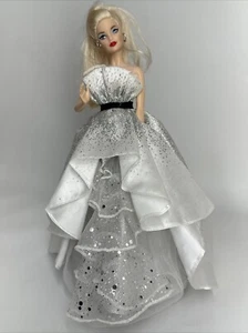 60TH ANNIVERSARY BLONDE CELEBRATIONS BARBIE DOLL SILVER/WHITE GOWN MATTEL - Bild 1 von 9