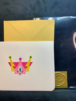 Tarjeta Pop Up Feliz Cumpleaños 3D Fiesta Princesa Corona Arco Iris Foto 1 de 4