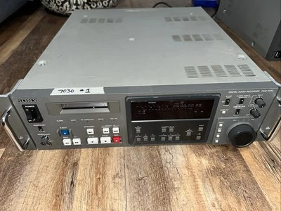 Sony Digital Audio Recorder PCM-7030 DAT Tape Deck Player Parts /Repair - Image 1 of 4