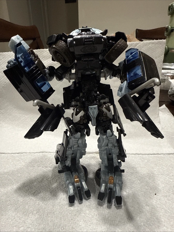 Transformers Hunt For The Decepticons Ironhide  ROTF HFTD 2010 Deluxe - Image 1 of 4