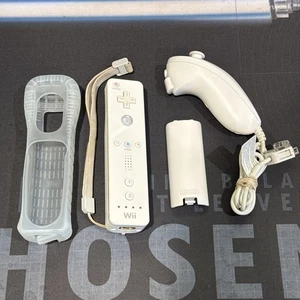 Mando Oficial Nintendo Wiimote Wii Blanco RVL-003 + Nunchuk RVL-004 - Imagen 1 de 7