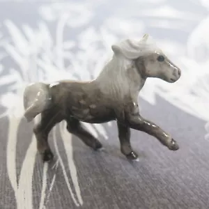 Dapple Gris Pony Caballo Minifig Mini Figura - Pintado a Mano Porcelana - Picture 1 of 2