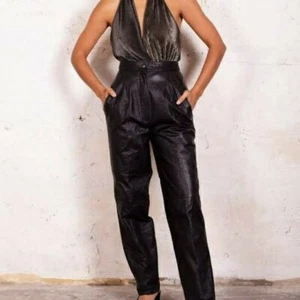 Pantalones para mujer Pia Rucci holgados plisados de cuero genuino negros talla M - Imagen 1 de 7