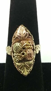 Landstrom's SOLID 10K BLACK HILLS GOLD LEAVES & GRAPES TRI COLORED Ring size 6 - Picture 1 of 6