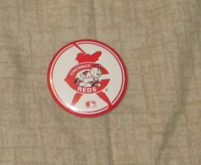 OFFICIAL CINCINNATI REDS MLB 1980'S/90'S? WINCRAFT PINBACK BUTTON - Image 1 of 2