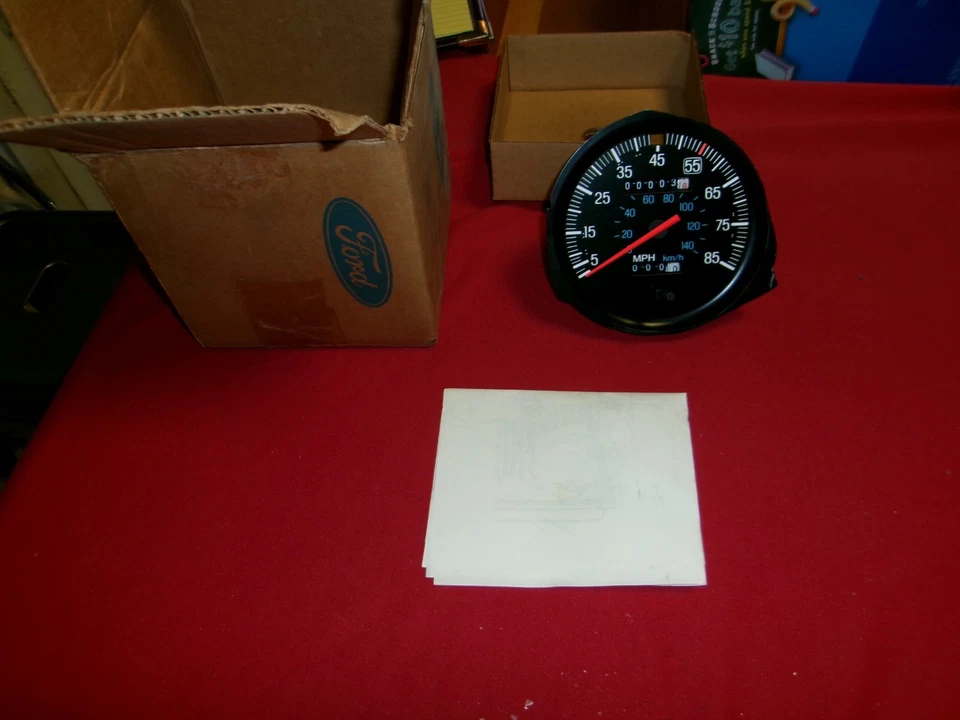 1984-1988 Ford Bronco II или Ranger спидометр E3TZ-17255-M - Изображение 1 из 2